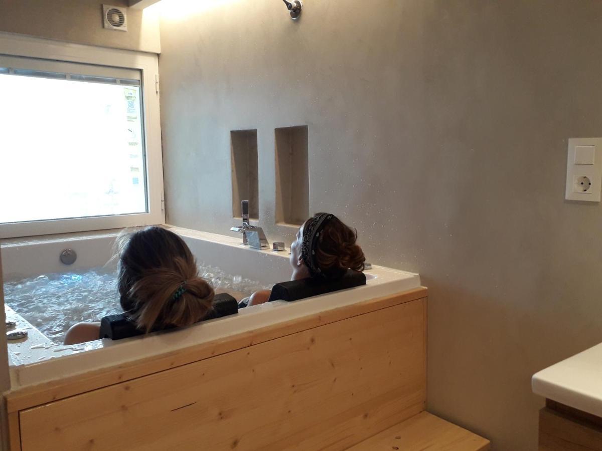 Jacuzzi & Sauna Apartment ! Salou Ngoại thất bức ảnh